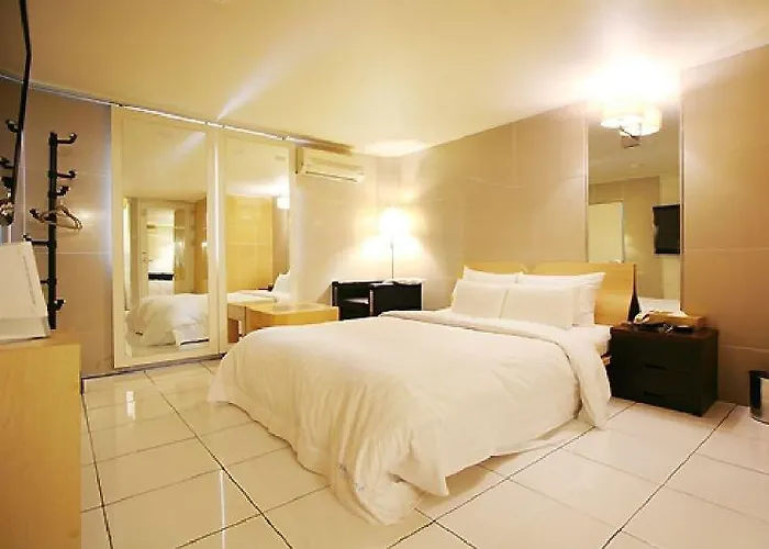 Hotel Plex