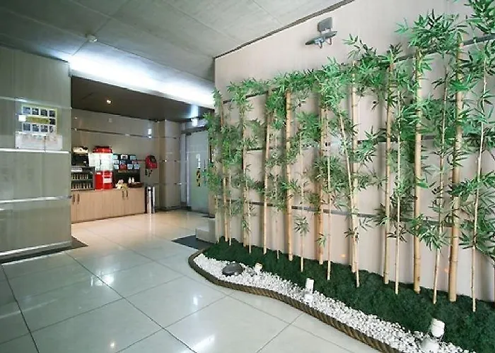 Plex Hotel 2*