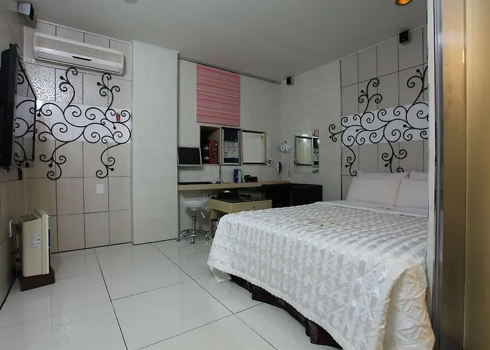 Plex Hotel